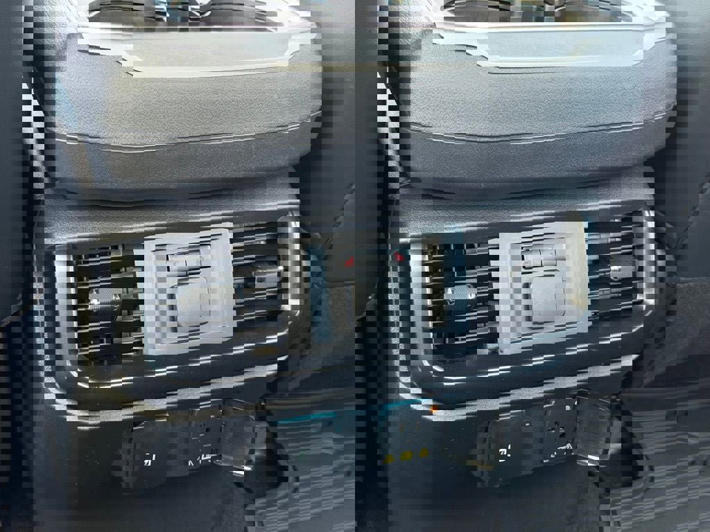 Used 2025 Ford F150 Raptor image 26