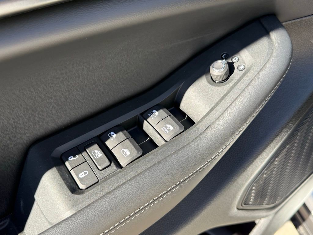 New 2025 Jeep Grand Cherokee Laredo w/ Trailer Tow Package image 14