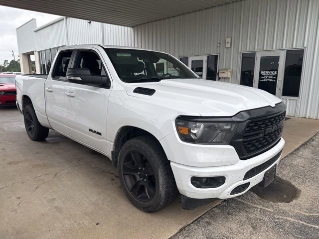 Used 2022 RAM 1500 Lone Star w/ Night Edition RWD image 3