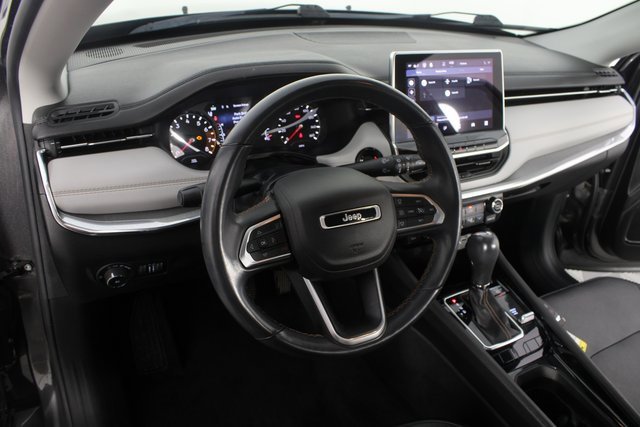 Used 2022 Jeep Compass Limited image 8