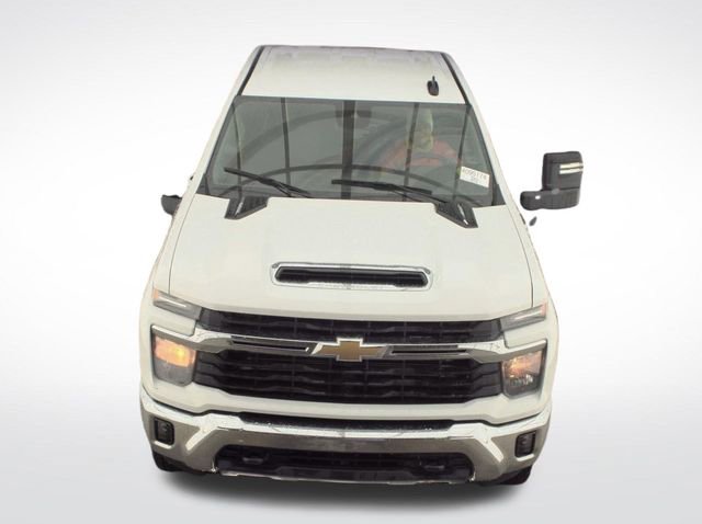 Used 2024 Chevrolet Silverado 2500 LT w/ Convenience Package image 8