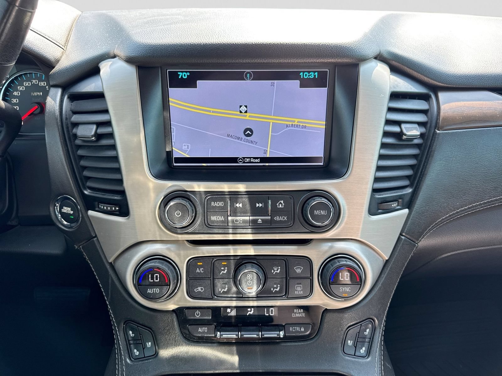Used 2020 GMC Yukon Denali w/ Denali Ultimate Black Edition AWD/4WD image 33
