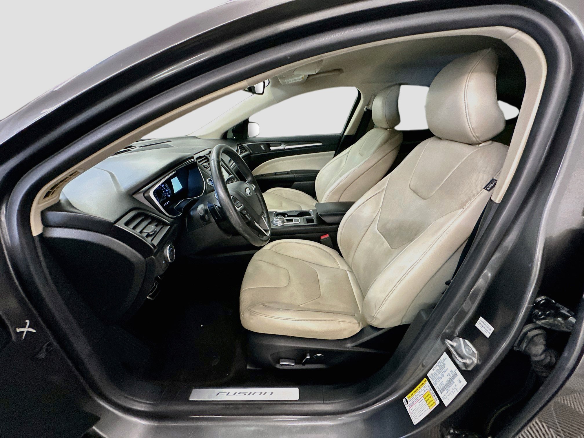 Used 2018 Ford Fusion Titanium AWD/4WD image 13