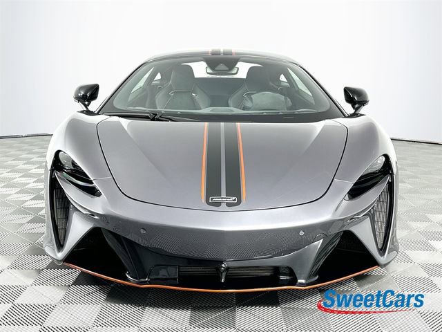 Used 2024 McLaren Artura image 2