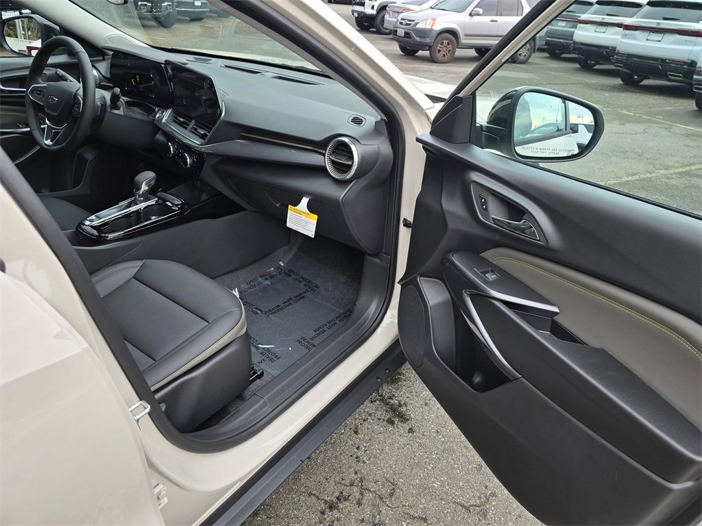 New 2026 Chevrolet Trax ACTIV w/ Driver Confidence Package image 12