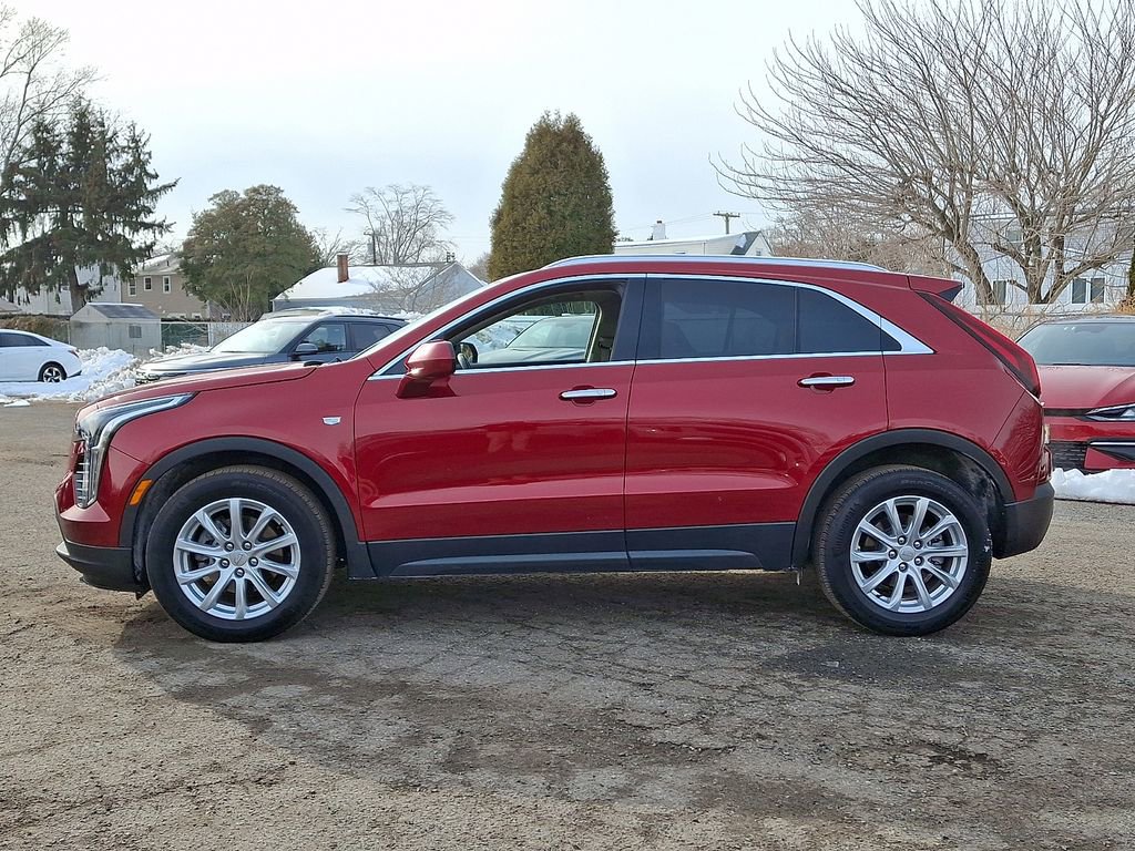 Used 2023 Cadillac XT4 Luxury w/ Cold Weather Package image 4