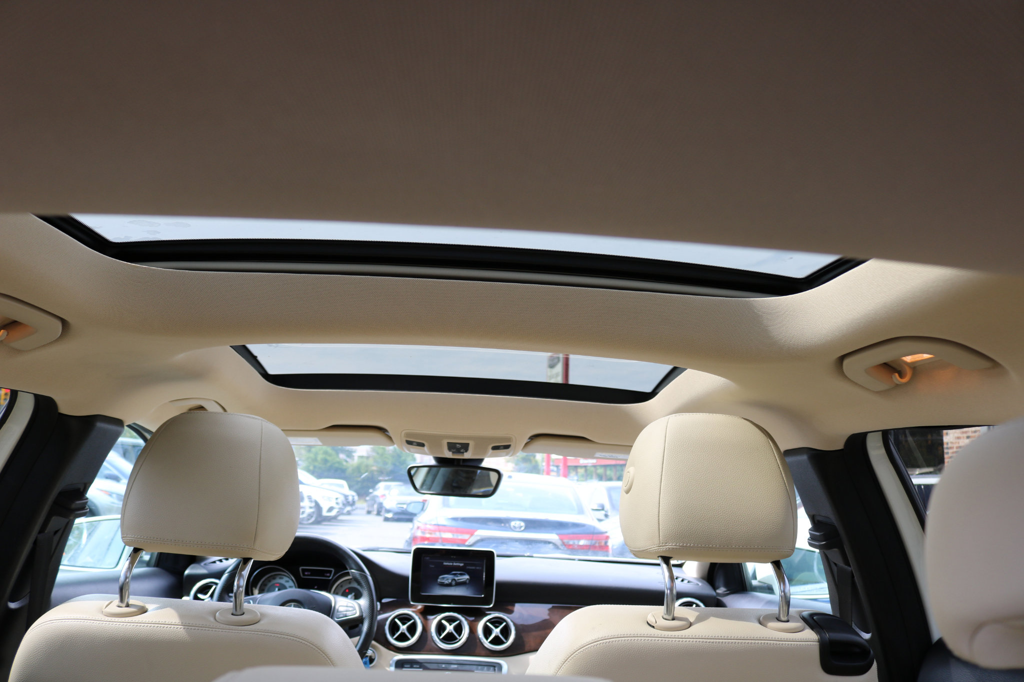 Used 2016 Mercedes-Benz GLA 250 image 41