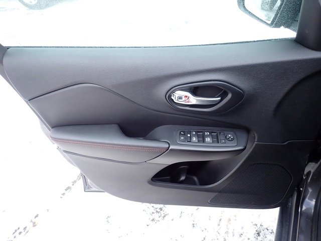 Certified 2022 Jeep Cherokee Trailhawk w/ Comfort/Convenience Group image 17