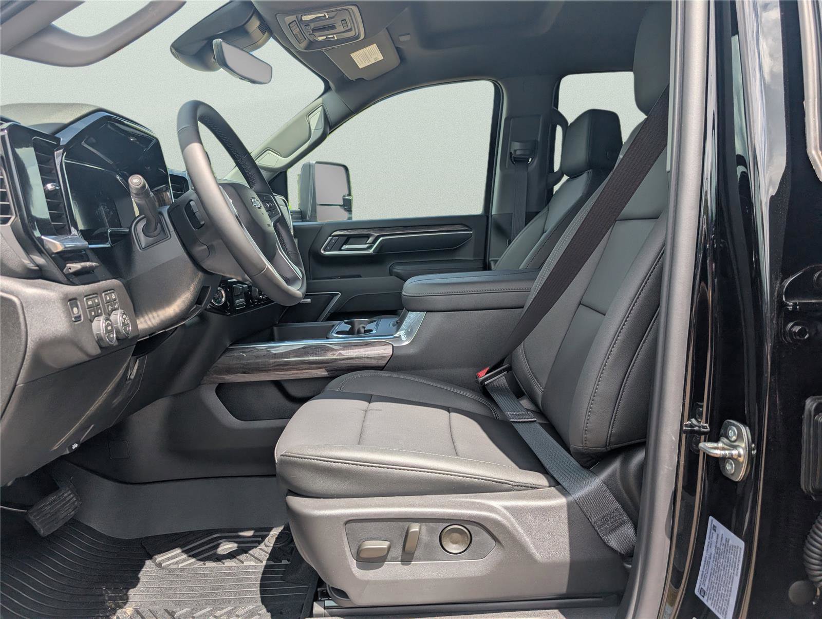 New 2026 Chevrolet Silverado 2500 LTZ w/ LTZ Plus Package image 29