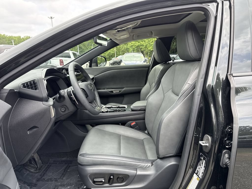 Used 2024 Lexus RZ 450e Premium w/ Technology Package AWD/4WD image 13