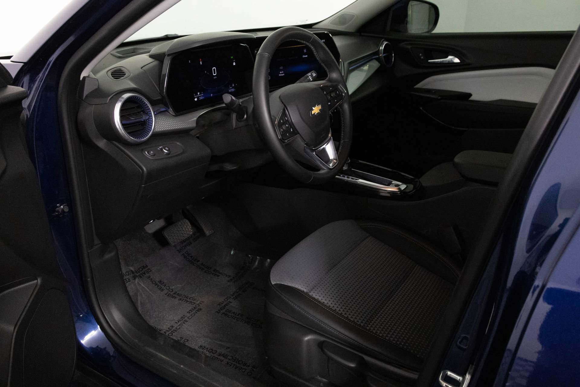 Used 2024 Chevrolet Trax LT w/ Driver Confidence Package image 19