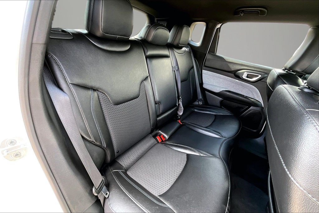 Used 2024 Jeep Compass Latitude AWD/4WD image 24