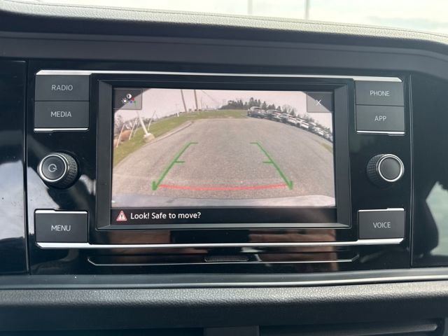 Used 2022 Volkswagen Jetta SE w/ Panoramic Sunroof Package image 25