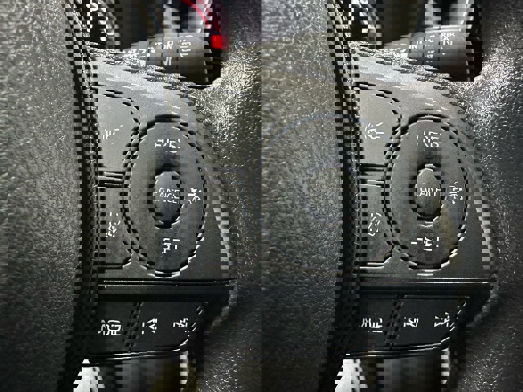 Used 2025 Toyota RAV4 XLE image 20