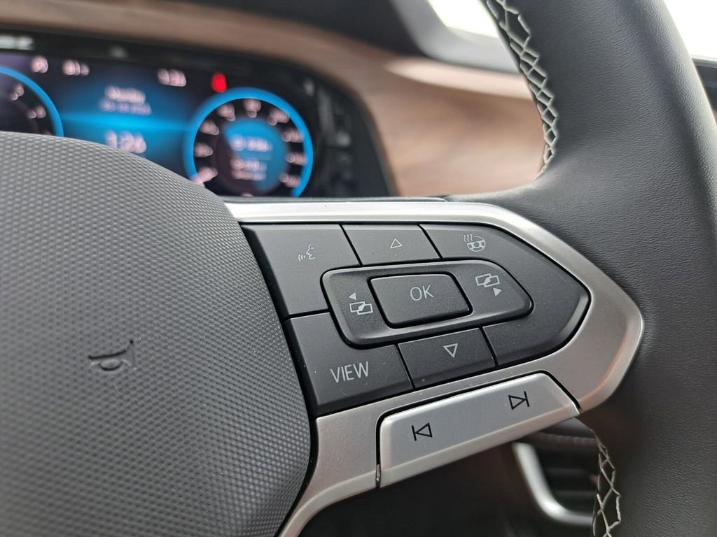 Used 2026 Volkswagen Atlas SE FWD image 13