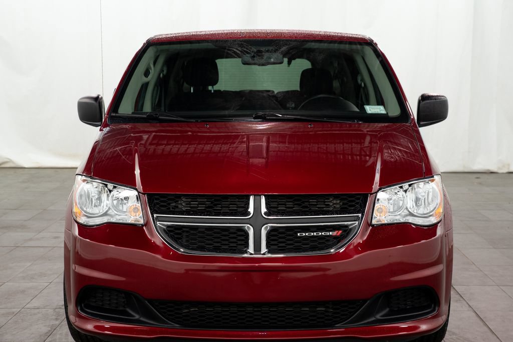 Used 2014 Dodge Grand Caravan SE w/ Quick Order Package 29E SE FWD image 2