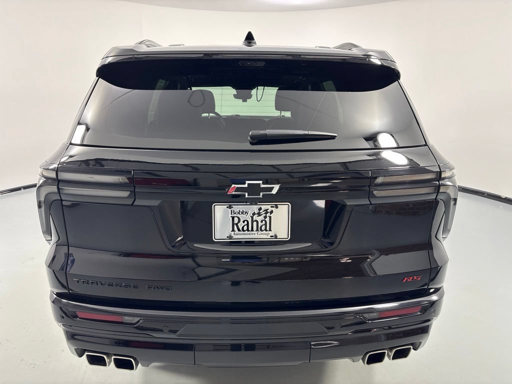 Used 2024 Chevrolet Traverse RS w/ LPO, Floor Liner Package AWD/4WD image 6