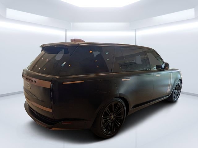Used 2024 Land Rover Range Rover Long Wheelbase SE image 3