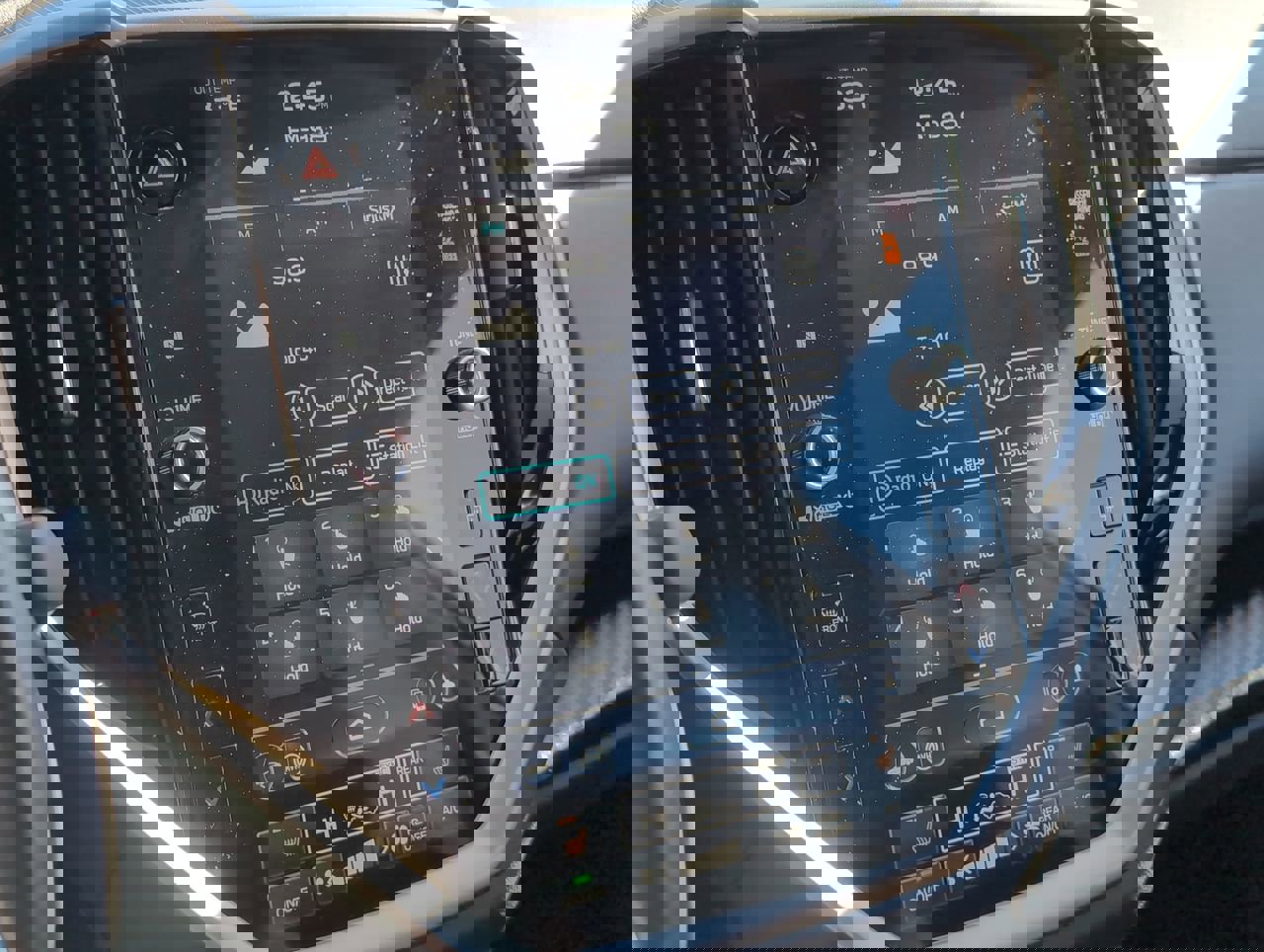 Used 2024 Subaru Ascent Premium w/ Convenience Package image 20