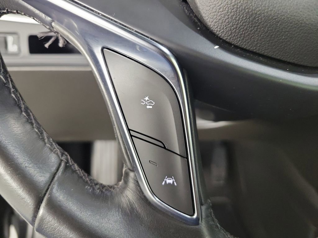 Certified 2023 Cadillac XT5 Luxury image 23