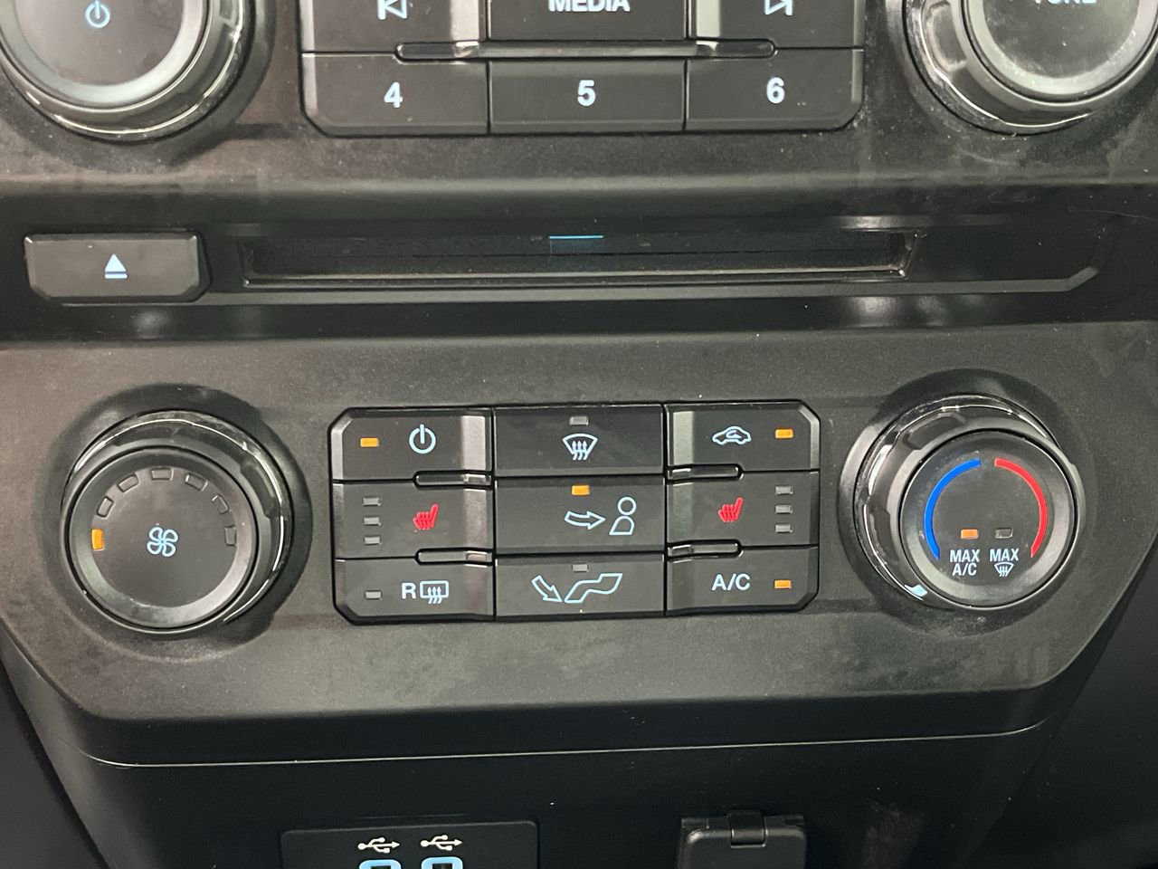 Used 2017 Ford F150 XLT w/ Equipment Group 302A Luxury AWD/4WD image 20