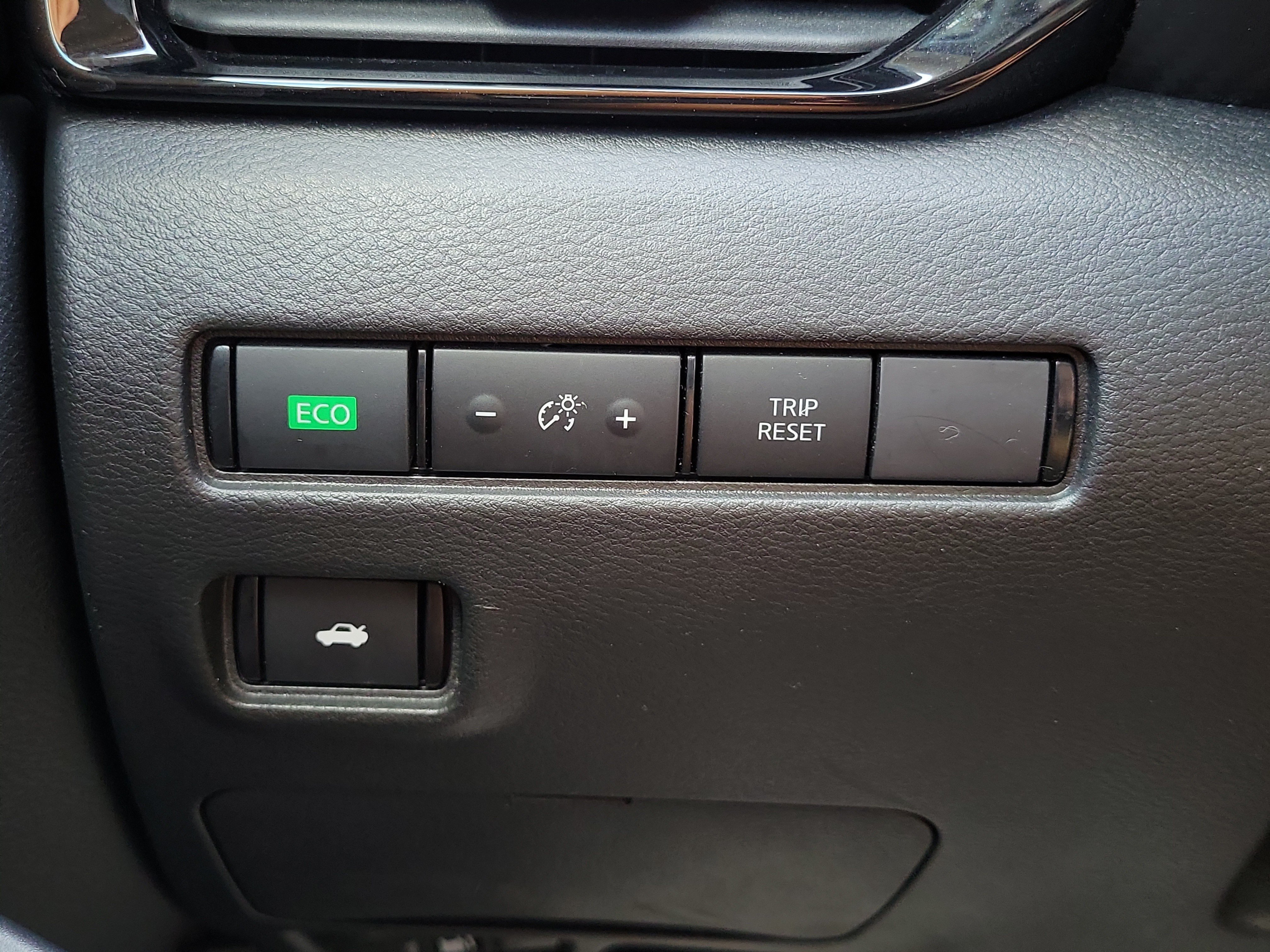 Certified 2024 Nissan Sentra SV FWD image 29