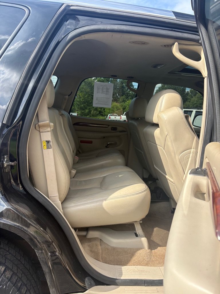 Used 2005 Cadillac Escalade AWD image 12