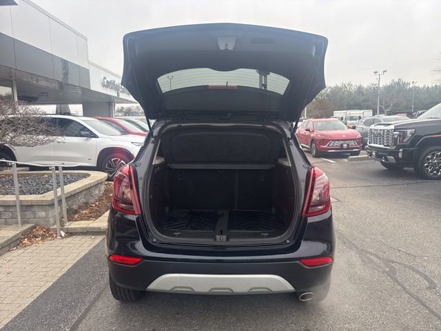 Used 2022 Buick Encore Preferred w/ Safety Package image 26