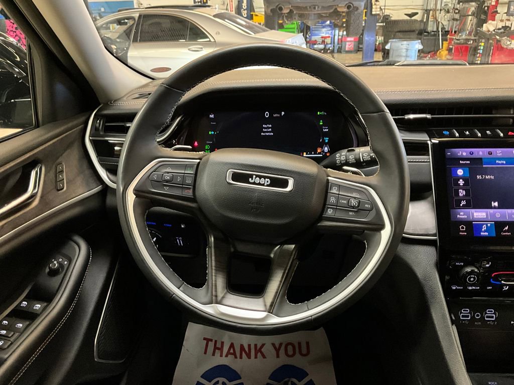 Used 2024 Jeep Grand Cherokee Limited 4xe image 11