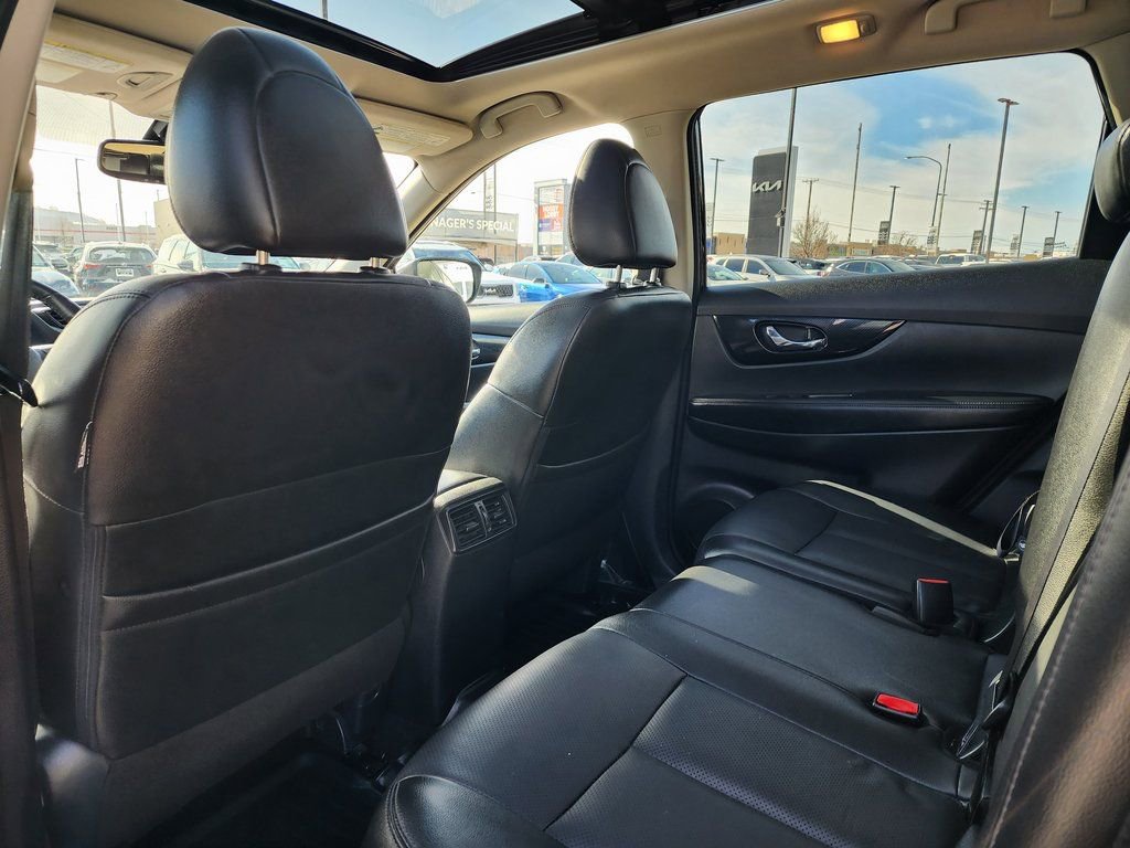 Used 2020 Nissan Rogue SL image 13