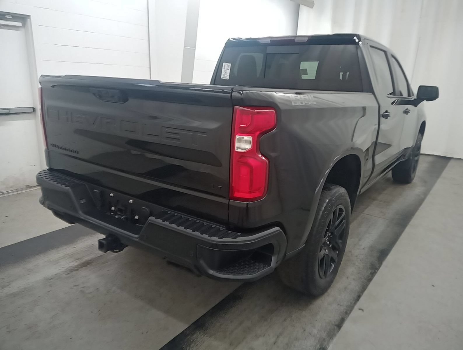 Used 2023 Chevrolet Silverado 1500 LT Trail Boss w/ LT Trail Boss Premium Package AWD/4WD image 2