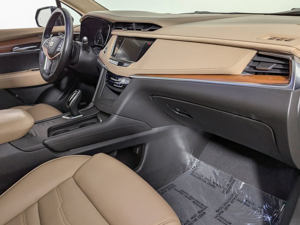 Used 2019 Cadillac XT5 Platinum AWD/4WD image 31