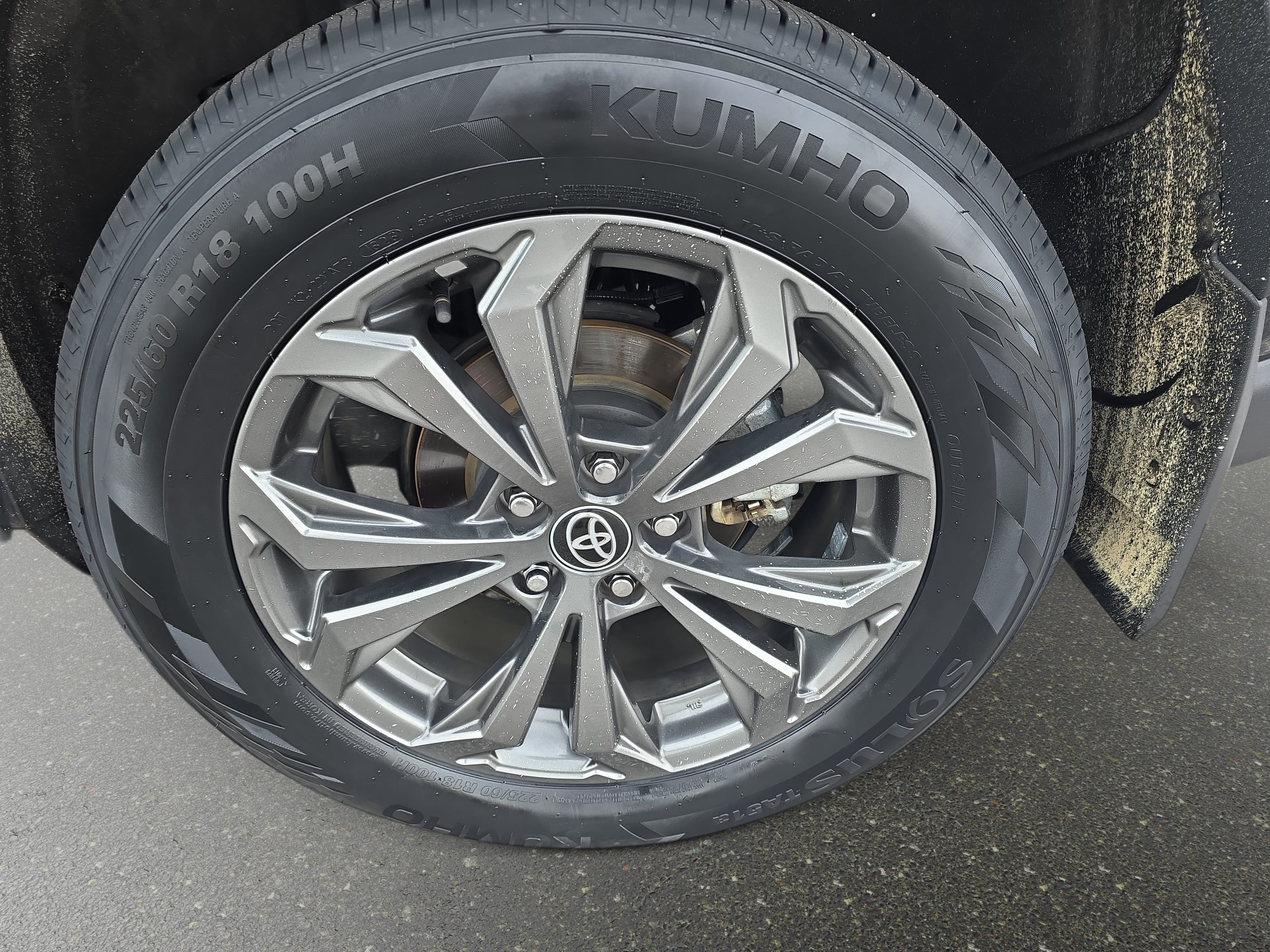 Used 2023 Toyota RAV4 Limited AWD/4WD image 34