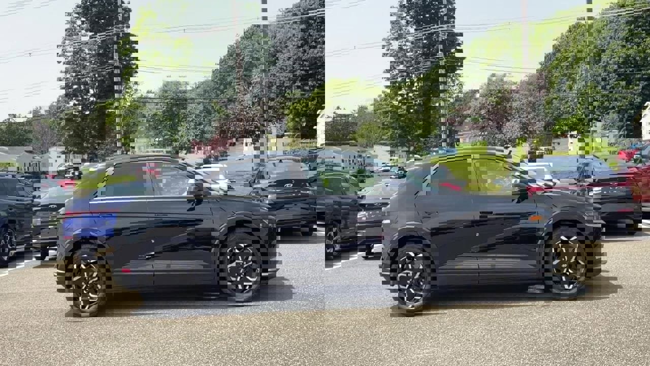 Used 2023 Hyundai Ioniq 5 SE w/ Cargo Package image 3