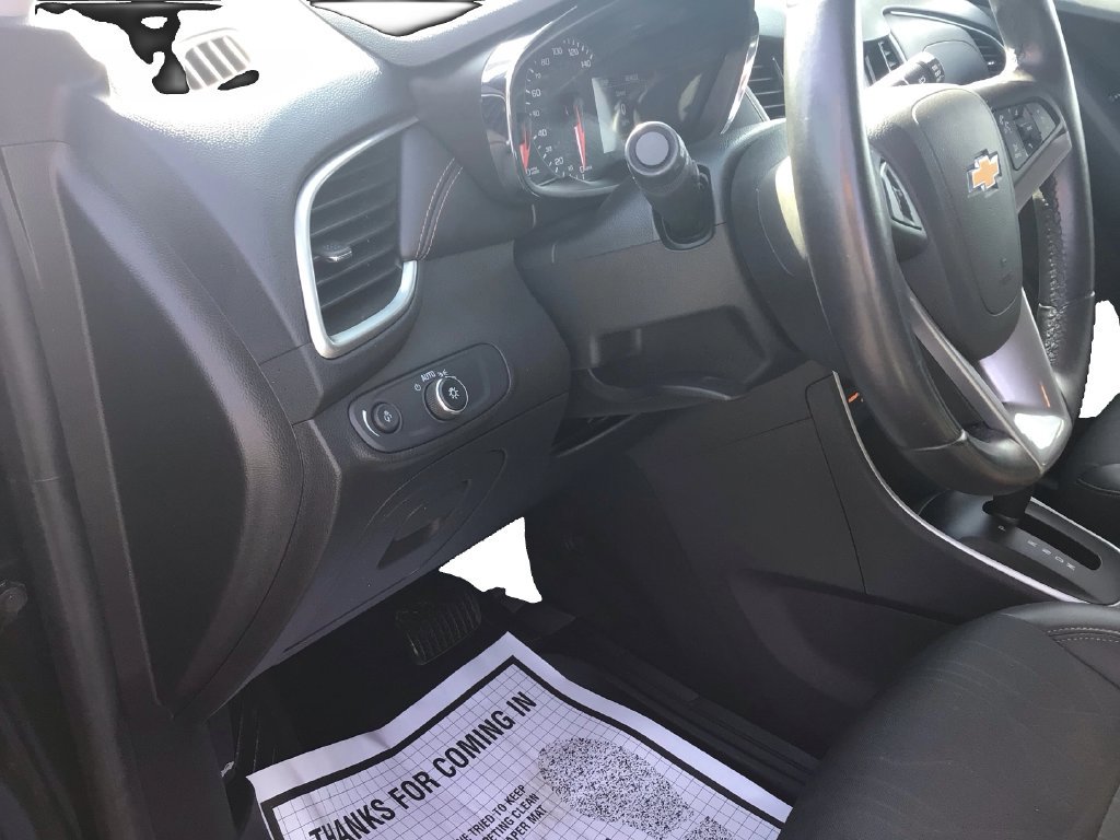 Used 2020 Chevrolet Trax LT w/ Redline Edition AWD/4WD image 18