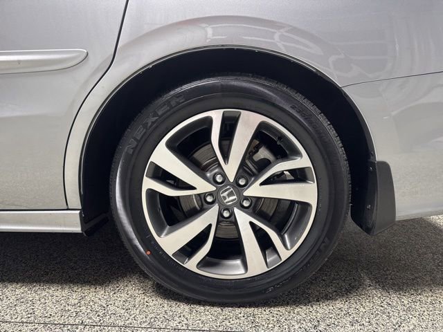 Used 2023 Honda Odyssey Touring image 19