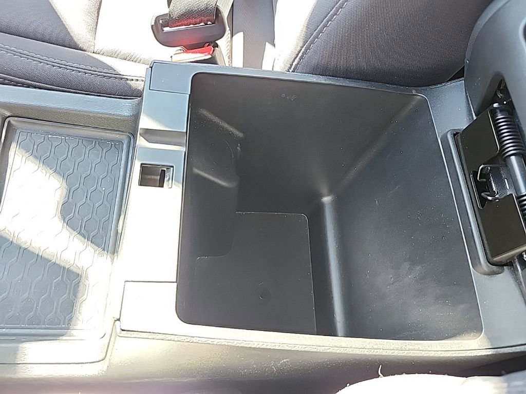 Used 2023 Nissan Frontier SV image 28