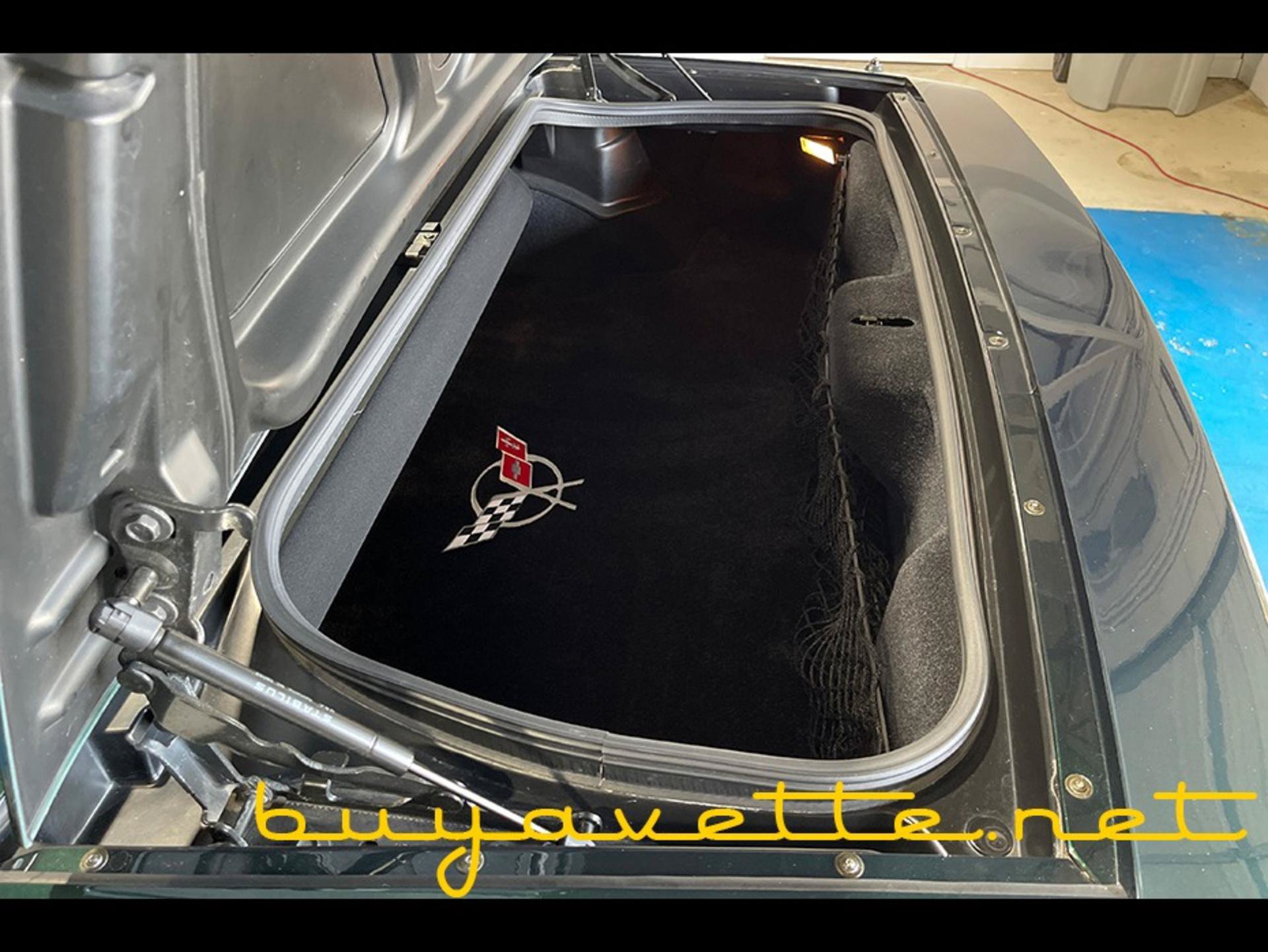 Used 2001 Chevrolet Corvette Convertible w/ Preferred Equipment Group2 RWD image 25