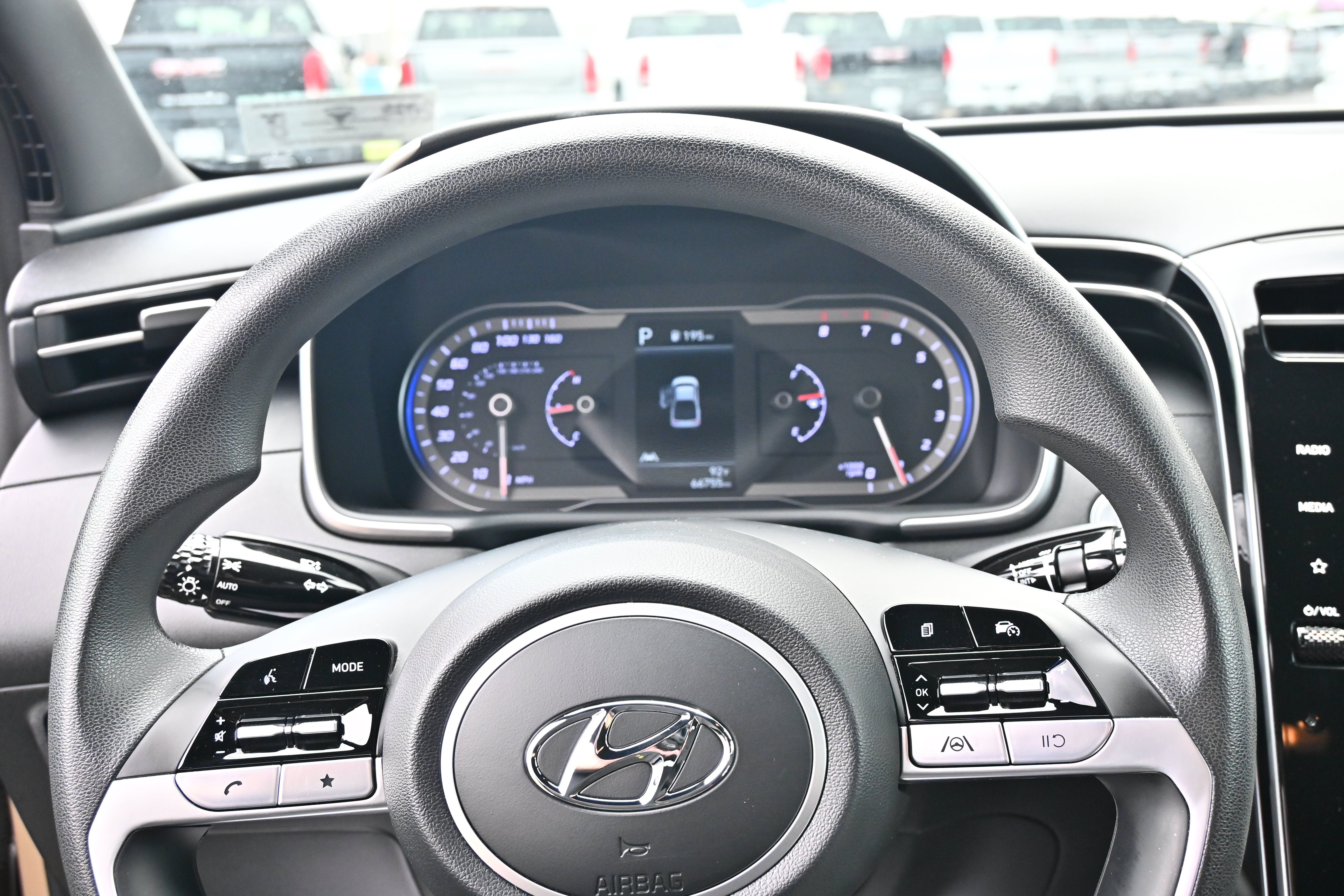 Used 2023 Hyundai Santa Cruz SEL AWD/4WD image 16