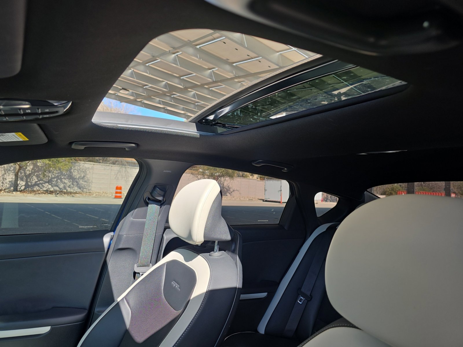 Used 2025 Kia K4 GT-Line w/ GT-Line Premium Package image 17