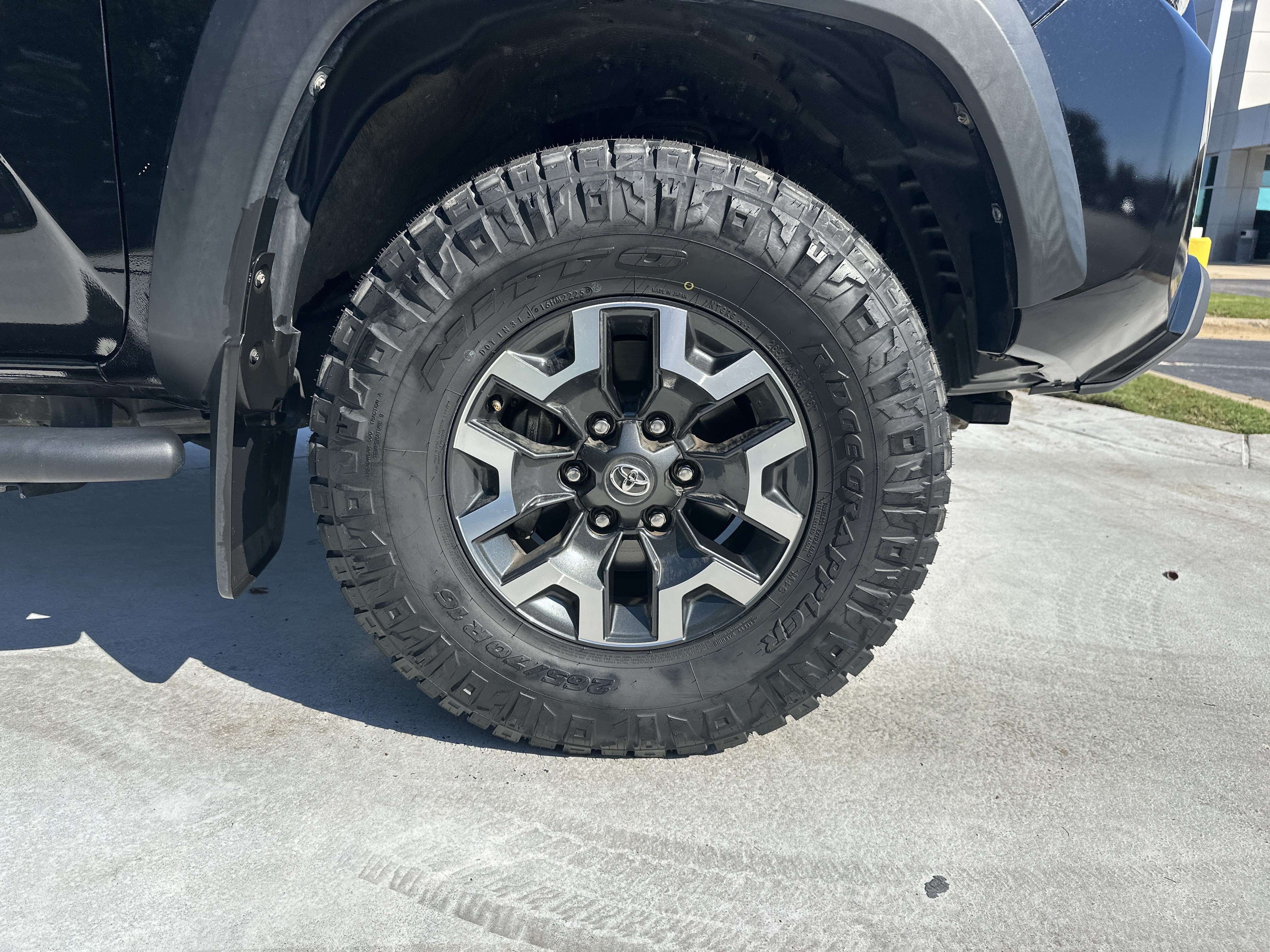 Certified 2022 Toyota Tacoma TRD Off-Road w/ Technology Package AWD/4WD image 13