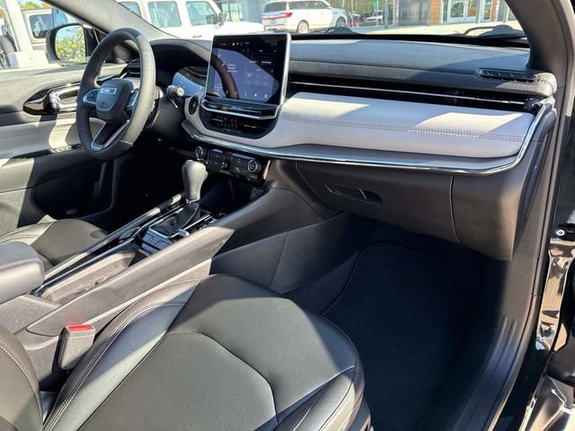 Used 2024 Jeep Compass Limited w/ Sun and Sound Group image 15