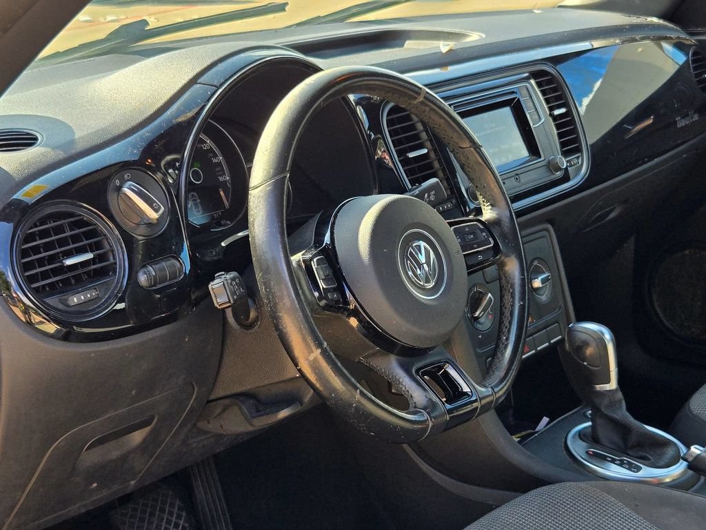 Used 2019 Volkswagen Beetle 2.0T S FWD image 11
