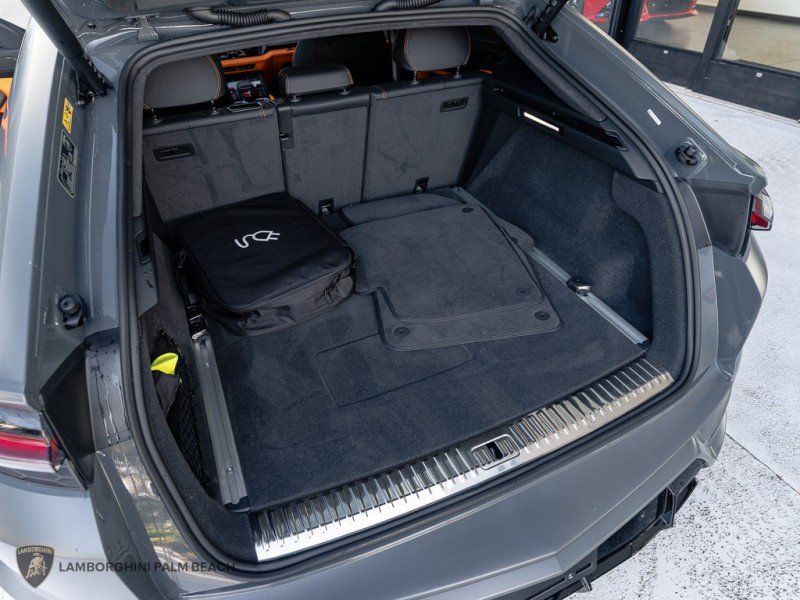 Used 2025 Lamborghini Urus SE image 31