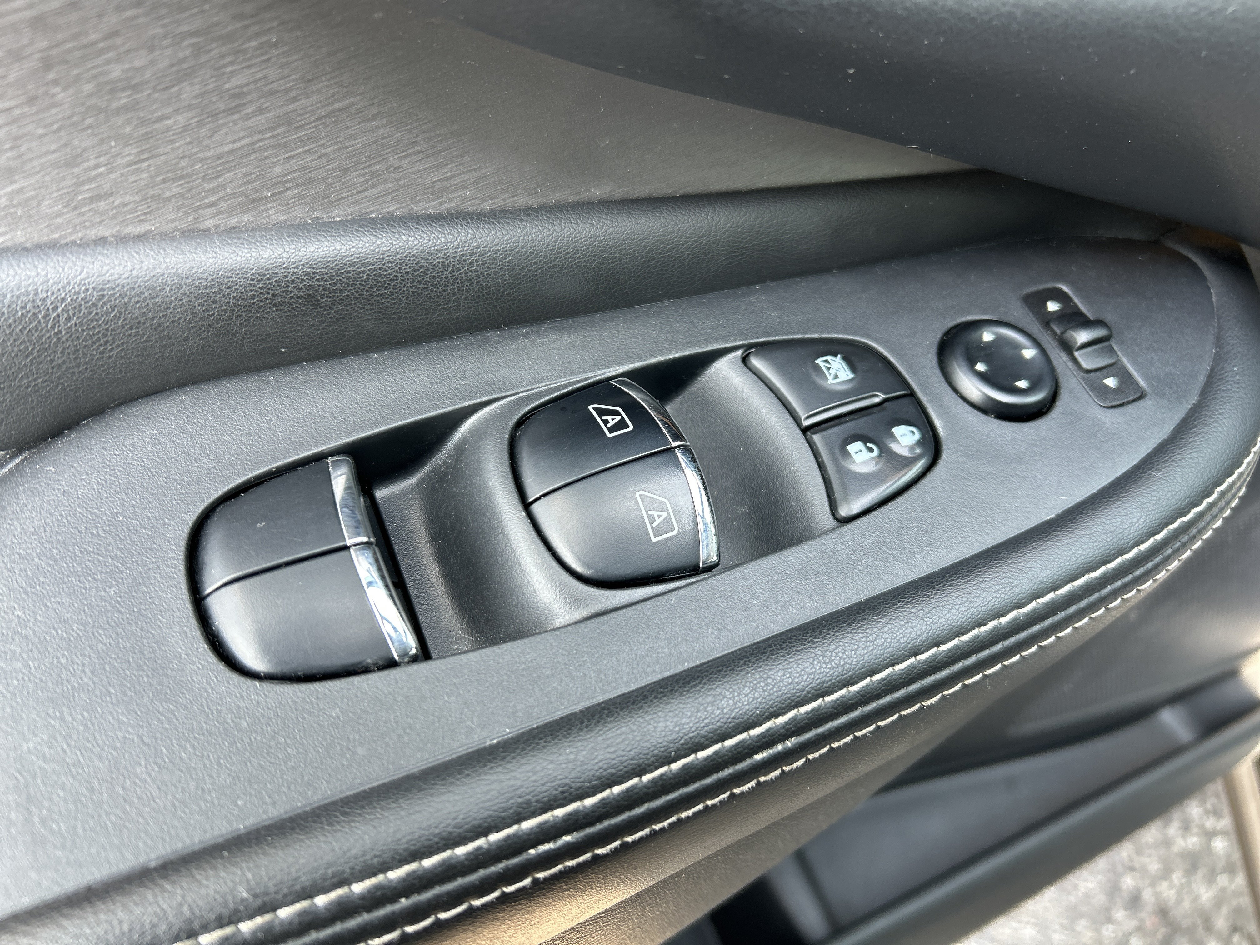 Used 2020 Nissan Murano SL AWD/4WD image 10