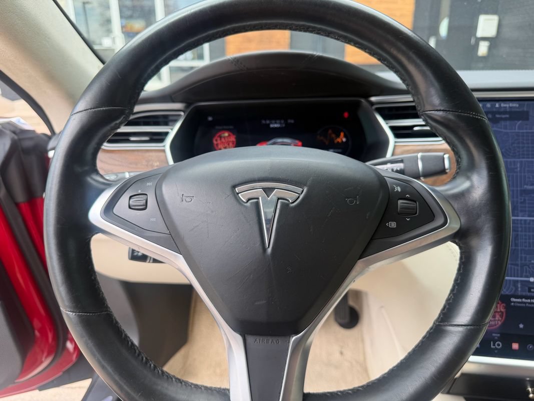Used 2017 Tesla Model S 100D AWD/4WD image 32