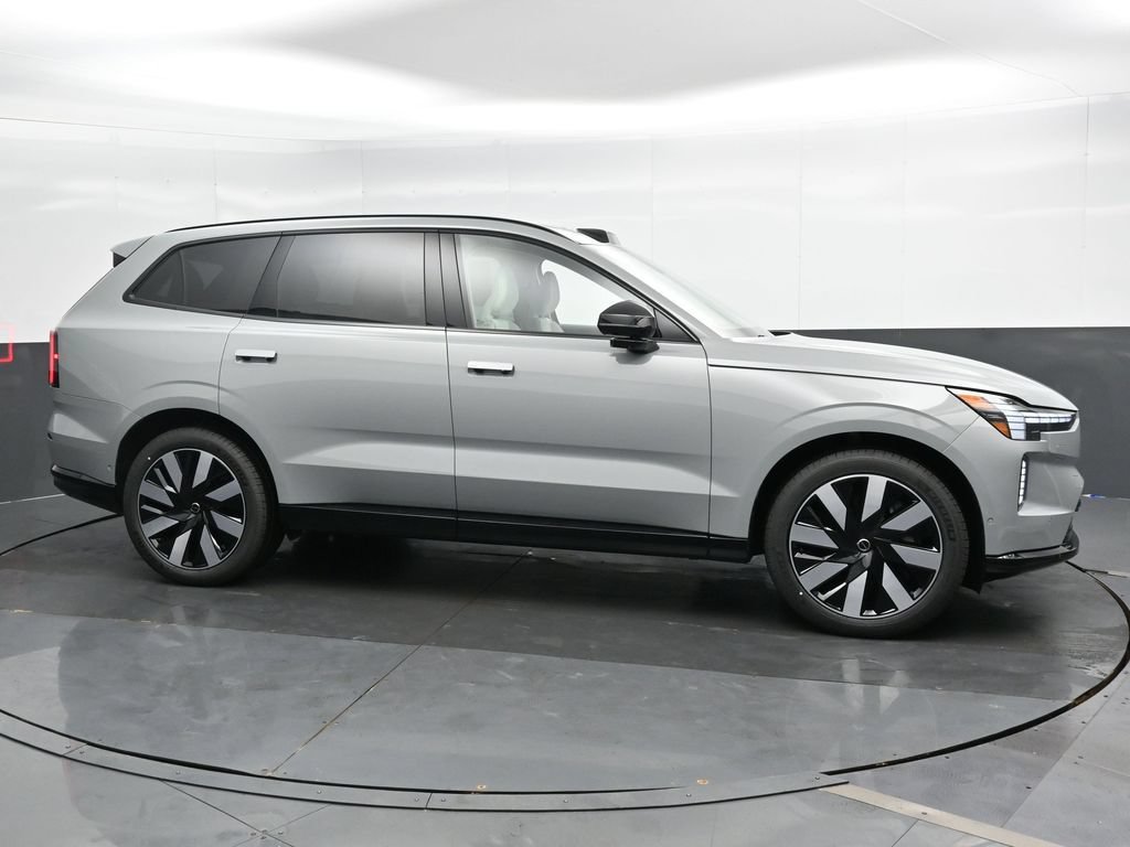 Used 2025 Volvo EX90 Ultra AWD/4WD image 3