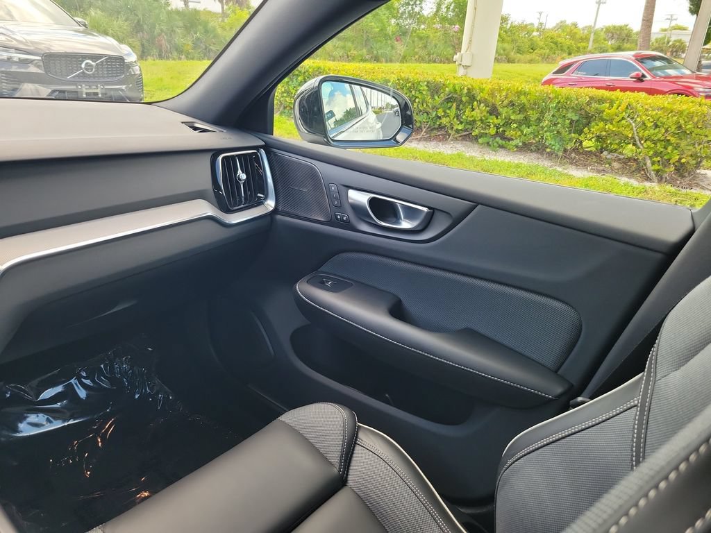 Certified 2024 Volvo S60 B5 Plus w/ Climate Package AWD/4WD image 15