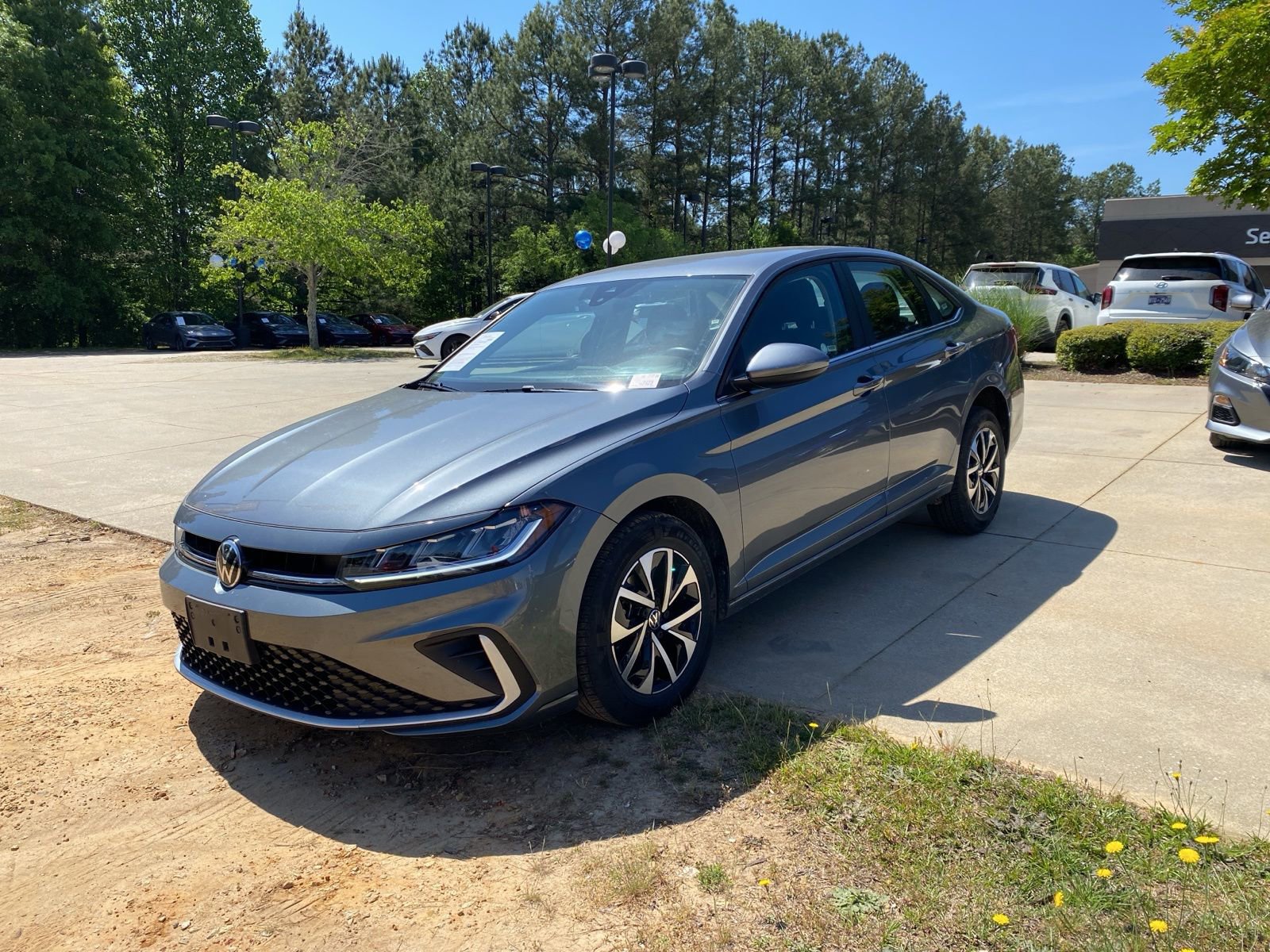Used 2025 Volkswagen Jetta S FWD image 2