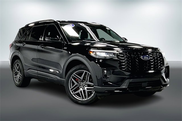 Used 2025 Ford Explorer ST-Line w/ ST-Line Street Pack